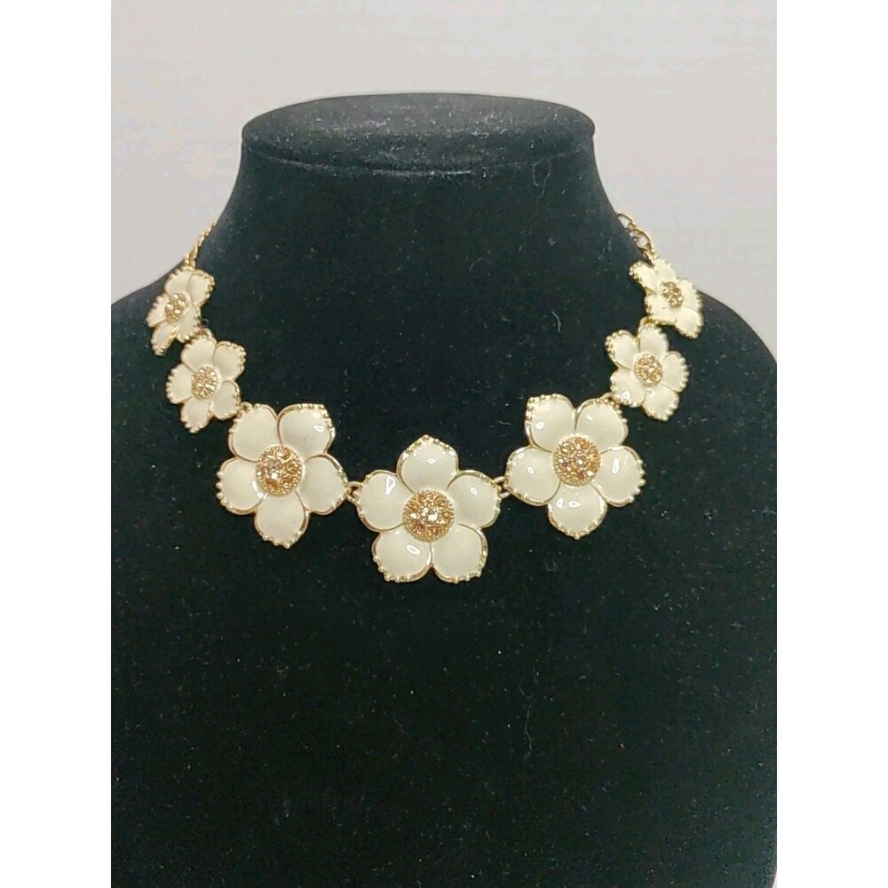 Kate Spade White Enamel Flower Necklace With Crystals 14" W/2" Extension